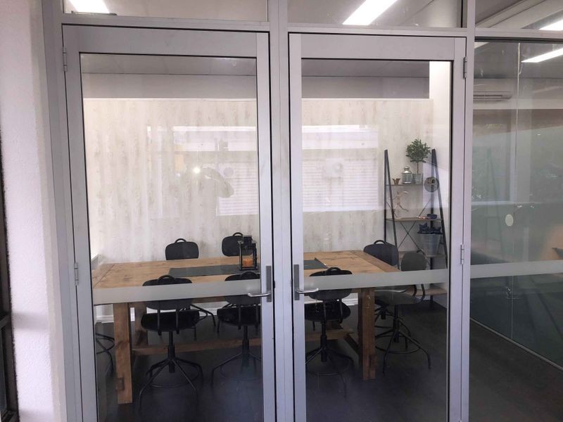 956 Logan Road, Holland Park West QLD 4121