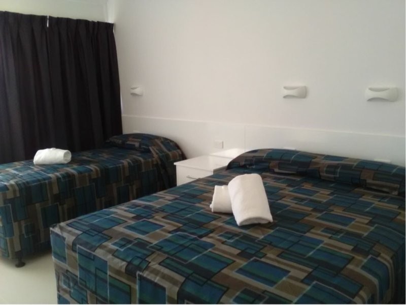 Casa Nostra Motel/30 Nebo Road, West Mackay QLD 4740