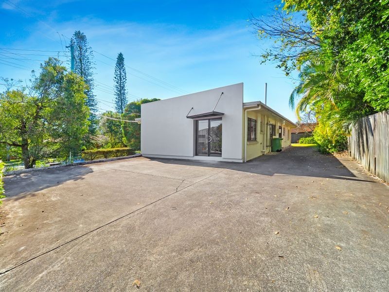 1 Briggs Road, Springwood QLD 4127