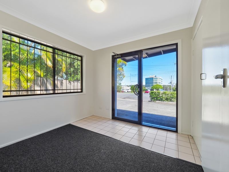 1 Briggs Road, Springwood QLD 4127