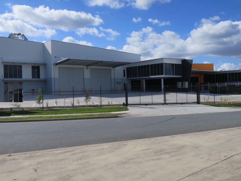 2/115 Corymbia Place, Parkinson QLD 4115