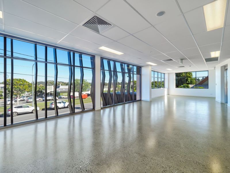 8 Cinderella Drive, Springwood QLD 4127