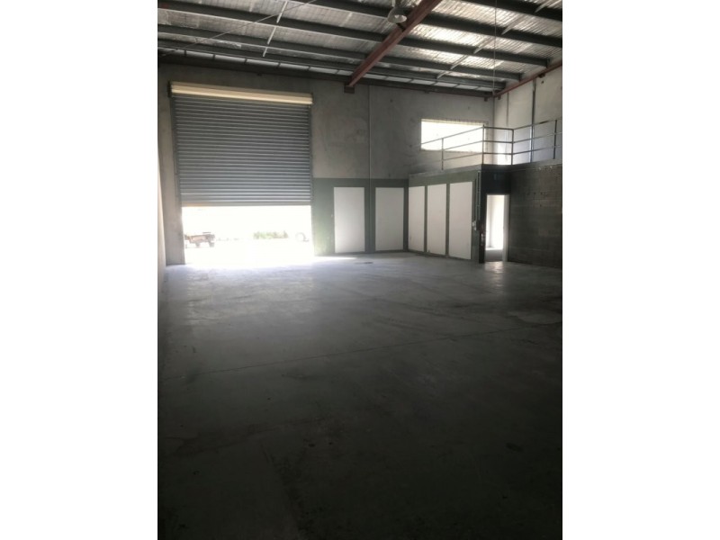 1/10 Maiella Street, Stapylton QLD 4207