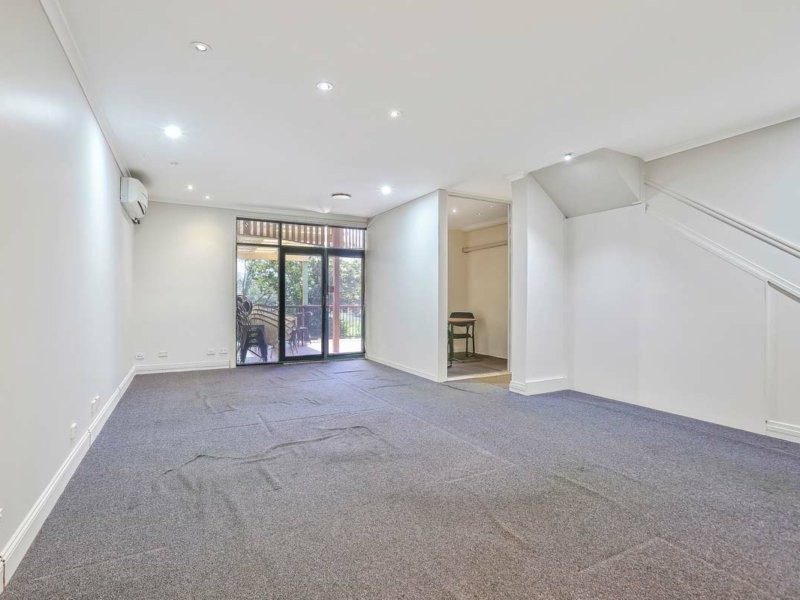Ground Floor/3 The Esplanade, Forest Lake QLD 4078