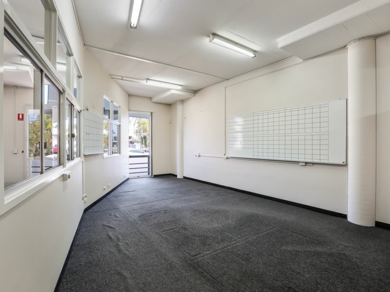 4/11 Lensworth Street, Coopers Plains QLD 4108