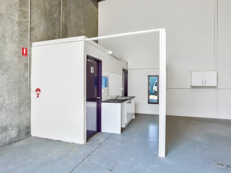 4/11 Lensworth Street, Coopers Plains QLD 4108