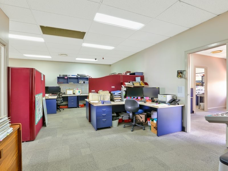 16 Vanessa Boulevard, Springwood QLD 4127