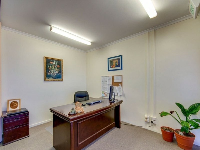 17 & 18/8 Dennis Road, Springwood QLD 4127