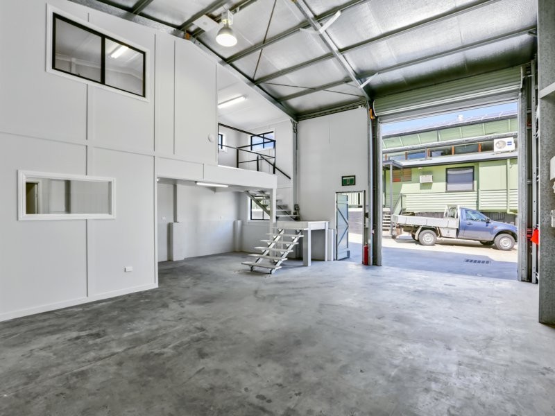 Warehouse 1/18 Chrome Street, Salisbury QLD 4107