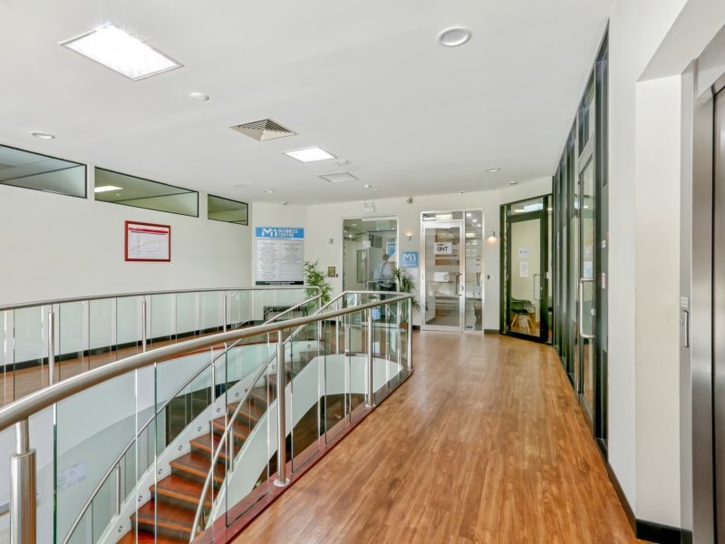 Top Floor/3972 Pacific Highway, Loganholme QLD 4129