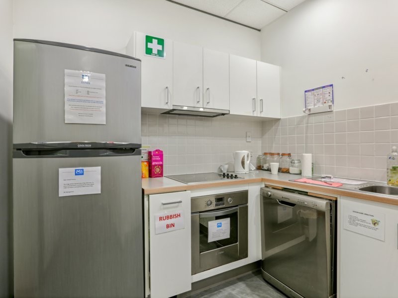 Top Floor/3972 Pacific Highway, Loganholme QLD 4129