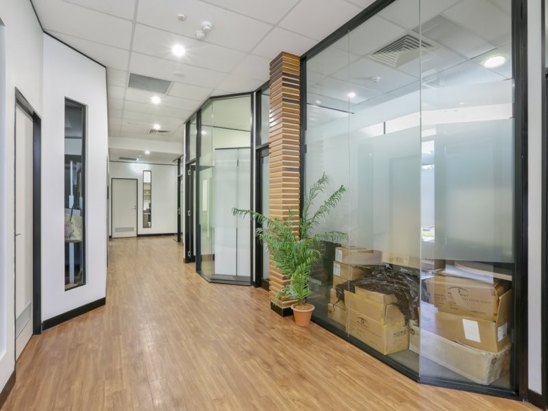 Top Floor/3972 Pacific Highway, Loganholme QLD 4129