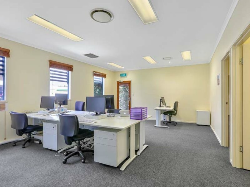 992a Stanley Street East, East Brisbane QLD 4169