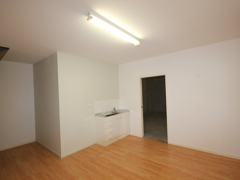 4/8 Riverland Drive, Loganholme QLD 4129