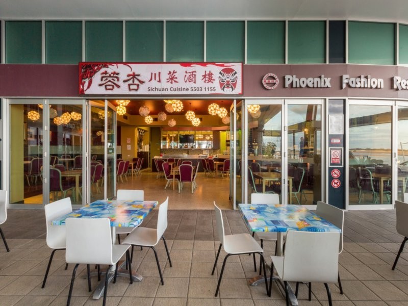 Unit 8 and 9/300 Marine Parade, Labrador QLD 4215