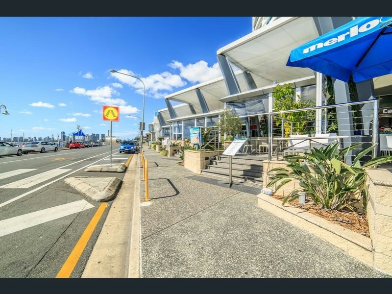 Unit 8 and 9/300 Marine Parade, Labrador QLD 4215