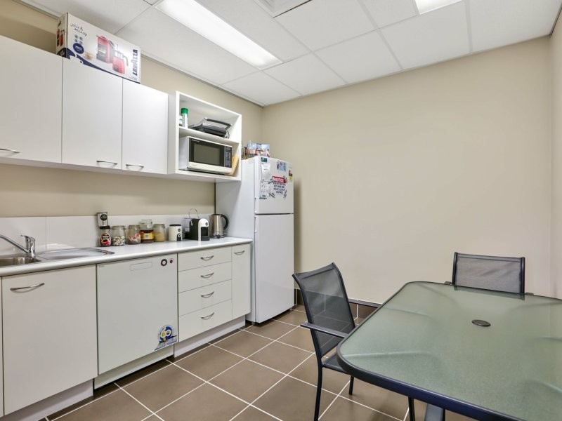 4 & 5/3916 Pacific Highway, Loganholme QLD 4129