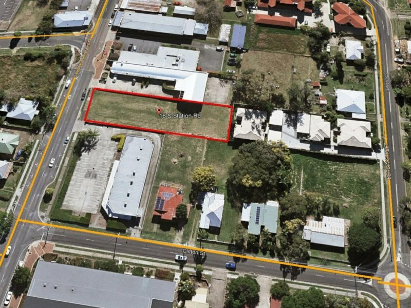 16 South Station Road, Booval QLD 4304