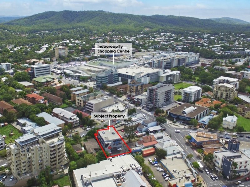 12 Riverview Terrace, Indooroopilly QLD 4068