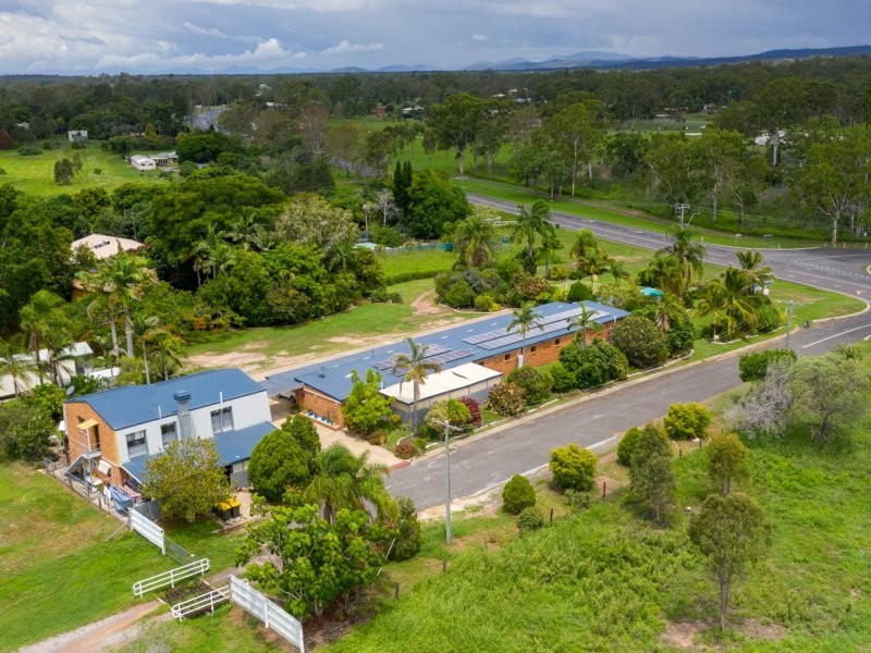 Benaraby Hilltop Motor Inn/48902 Bruce Highway, Benaraby QLD 4680