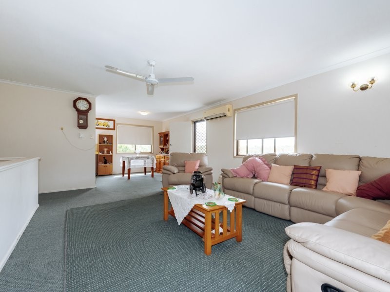 Benaraby Hilltop Motor Inn/48902 Bruce Highway, Benaraby QLD 4680