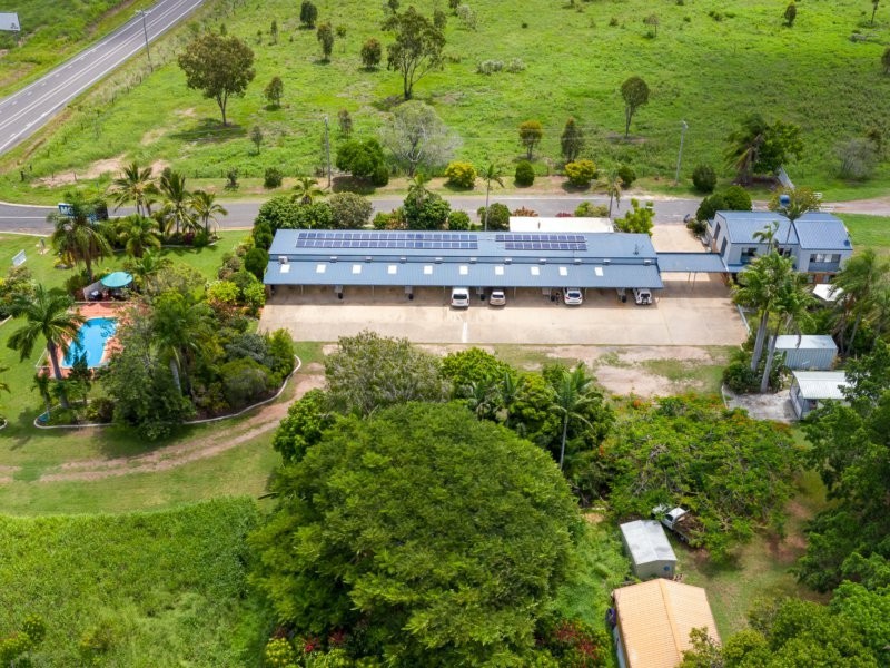 Benaraby Hilltop Motor Inn/48902 Bruce Highway, Benaraby QLD 4680