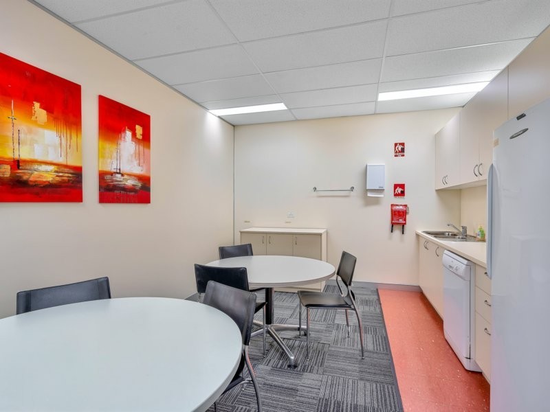 16 Cinderella Drive, Springwood QLD 4127