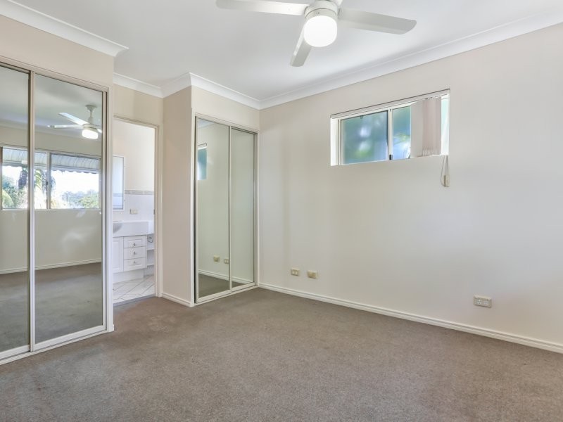 450 Old Cleveland Road, Camp Hill QLD 4152