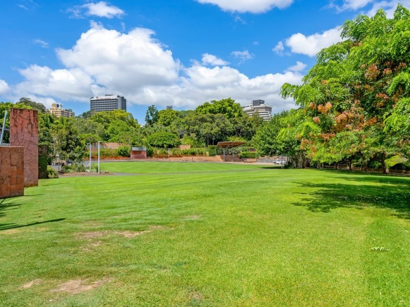 815/3 Parkland Boulevard, Brisbane QLD 4000