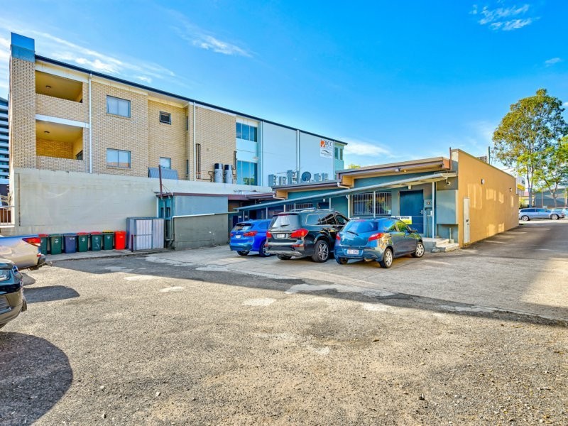 193 Cavendish Road, Coorparoo QLD 4151