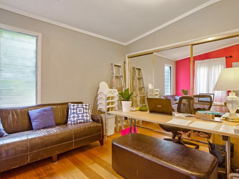 49 Laura Street, Highgate Hill QLD 4101