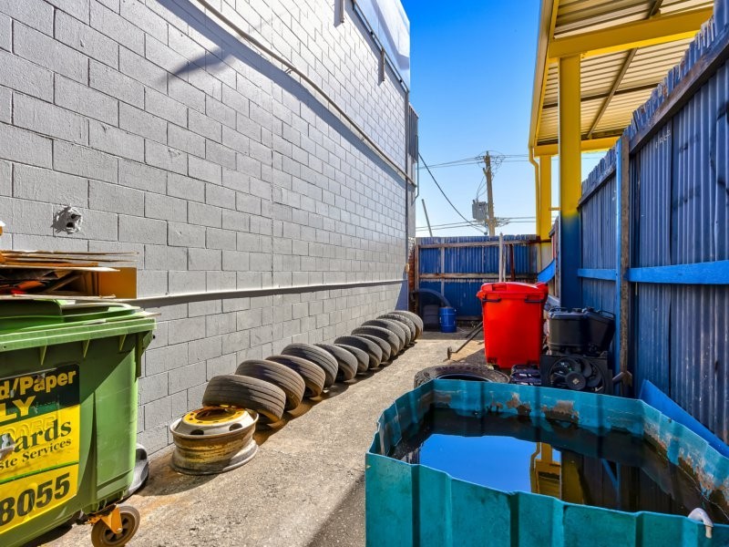 3403 Pacific Highway, Slacks Creek QLD 4127