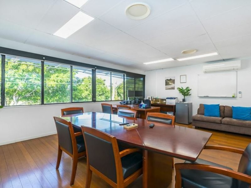 9 Godwin Street, Bulimba QLD 4171