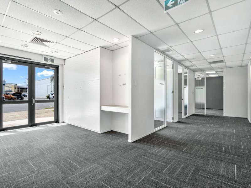 2/1 Carol Avenue, Springwood QLD 4127