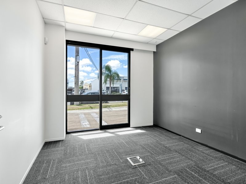 2/1 Carol Avenue, Springwood QLD 4127