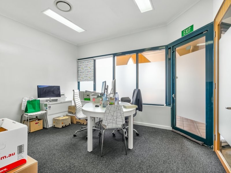 5,6,7/196 Wishart Road, Wishart QLD 4122