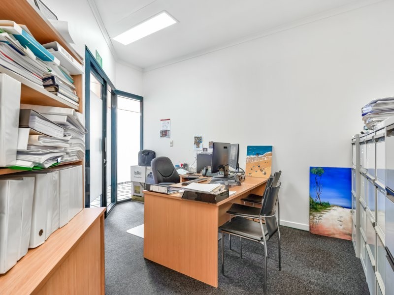 5,6,7/196 Wishart Road, Wishart QLD 4122