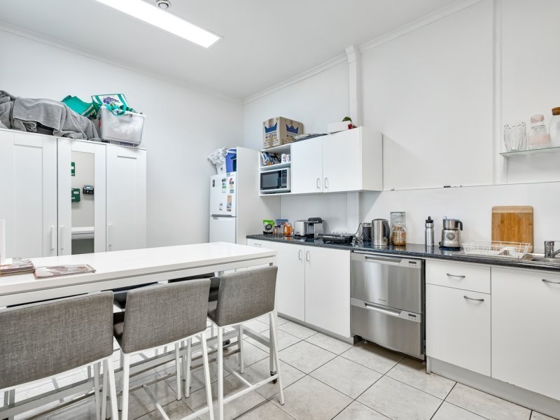 5,6,7/196 Wishart Road, Wishart QLD 4122