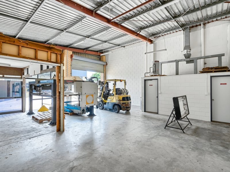 17-23 Watland St, Springwood QLD 4127