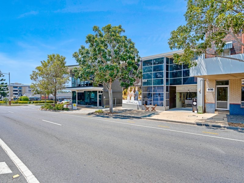 934 Logan Road, Holland Park West QLD 4121