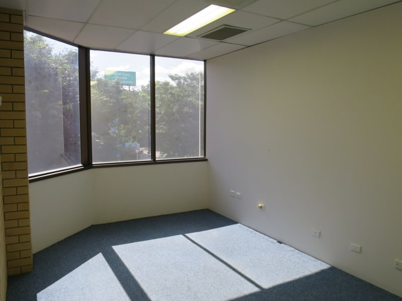 Units 7,9,10-12/84 Wembley Road, Logan Central QLD 4114