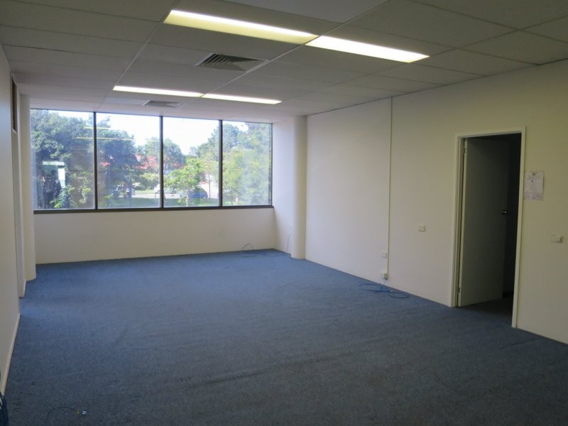 Units 7,9,10-12/84 Wembley Road, Logan Central QLD 4114