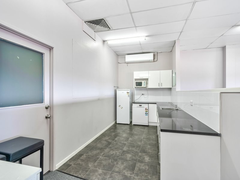 Suite 9 & 11/2902 Logan Road, Underwood QLD 4119