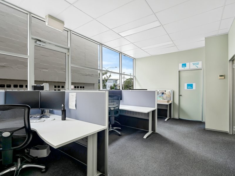 92 Cleveland Street, Greenslopes QLD 4120