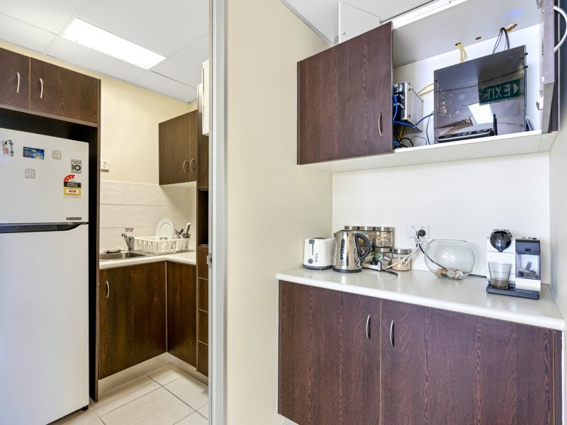 92 Cleveland Street, Greenslopes QLD 4120