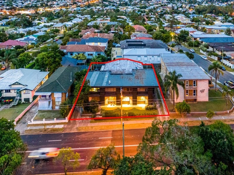 230 Cavendish Road, Coorparoo QLD 4151