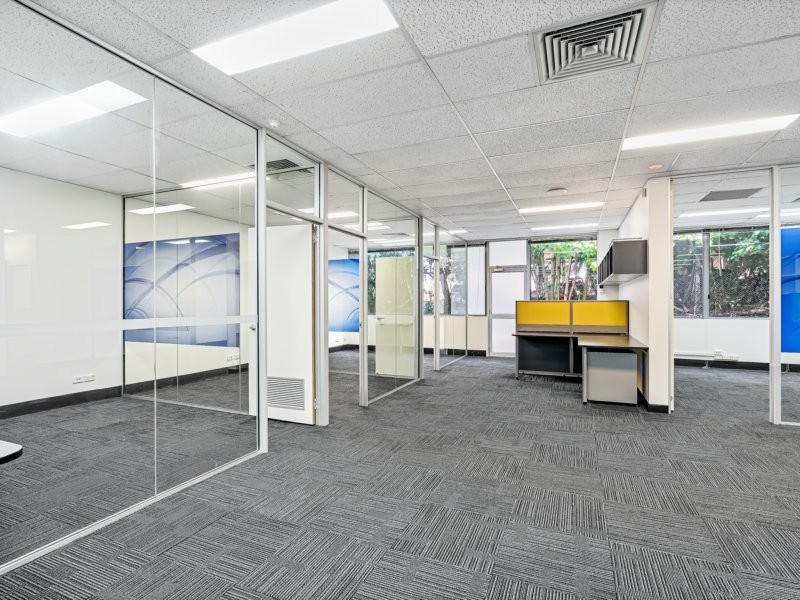 1 & 2/33 Sanders Street, Upper Mount Gravatt QLD 4122