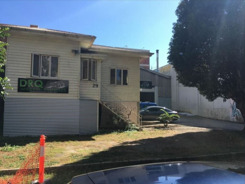 27 Railway Terrace, Milton QLD 4064