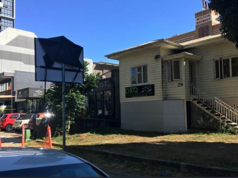 27 Railway Terrace, Milton QLD 4064