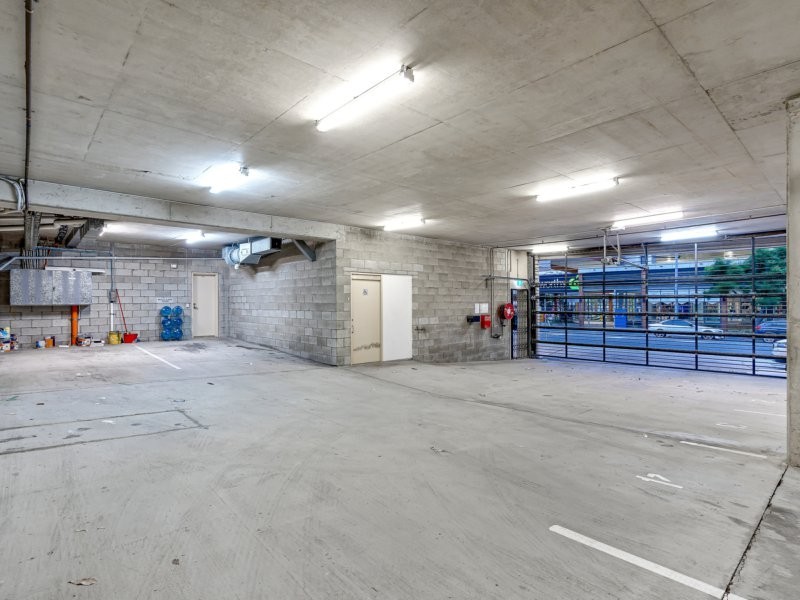 15 Harries Road, Coorparoo QLD 4151